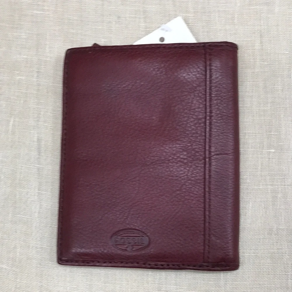 Fossil Men's Burgundy Leather Passport & Card Organizer